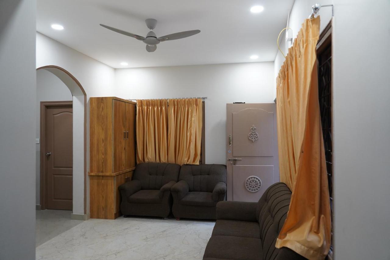 Empark Homestay Bangalore Bagian luar foto